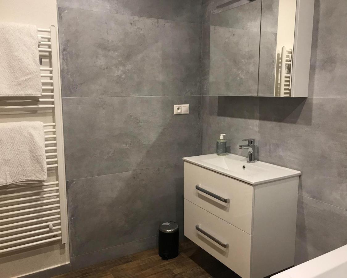 Apartman S Vyhliadkou Bajmóc Kültér fotó
