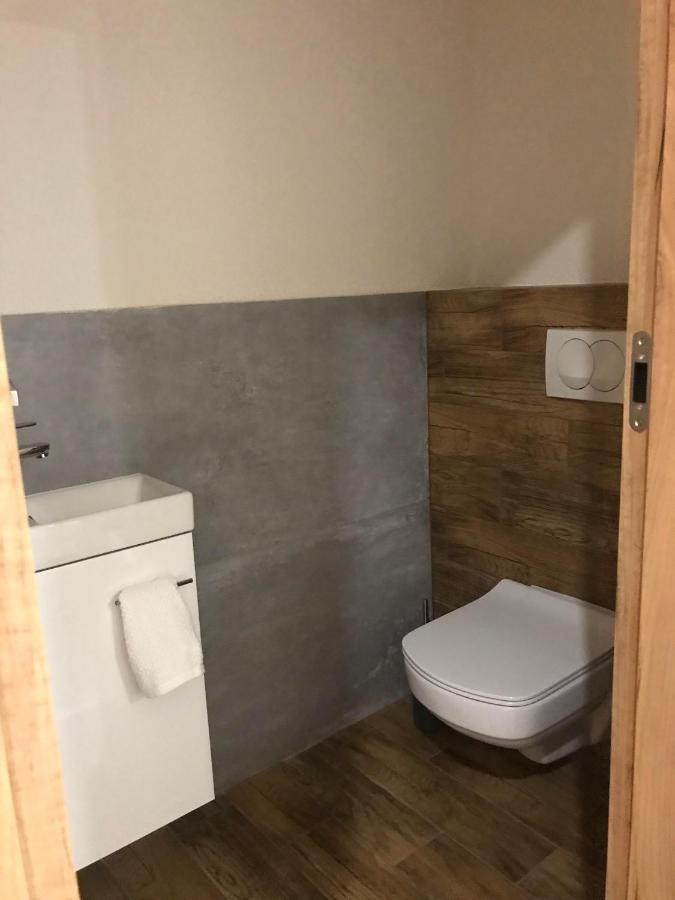 Apartman S Vyhliadkou Bajmóc Kültér fotó