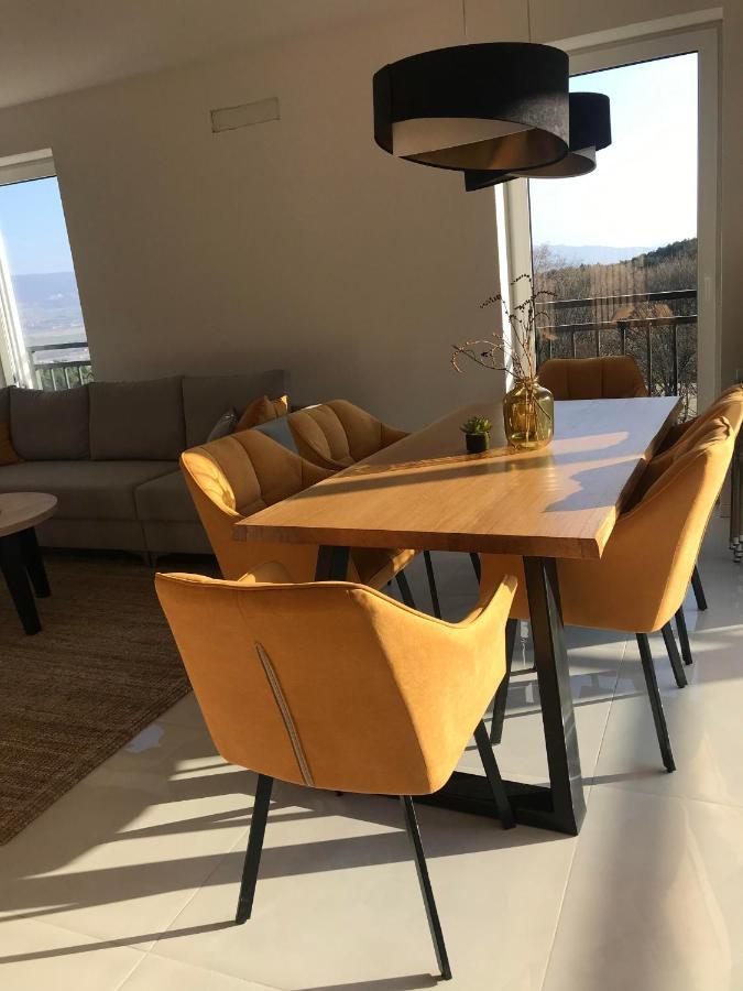 Apartman S Vyhliadkou Bajmóc Kültér fotó