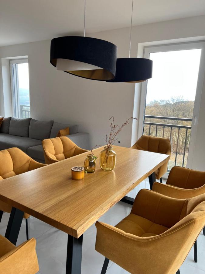 Apartman S Vyhliadkou Bajmóc Kültér fotó