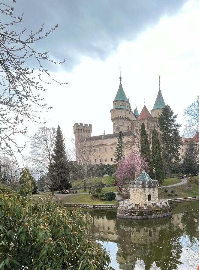 Apartman S Vyhliadkou Bajmóc Kültér fotó